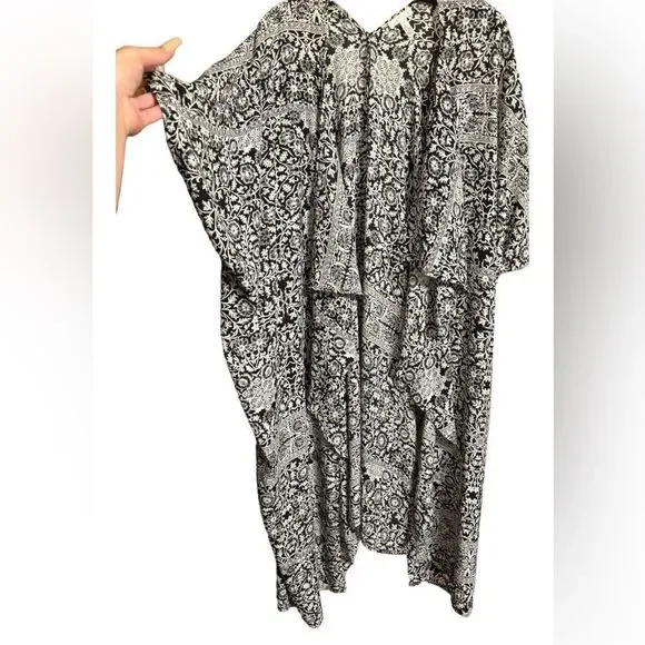 LEITH•Kimono  - Picture 2 of 7